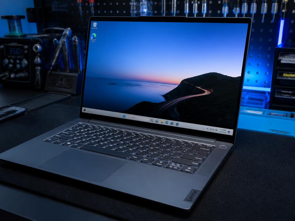 Laptop with a clean new display working after repair